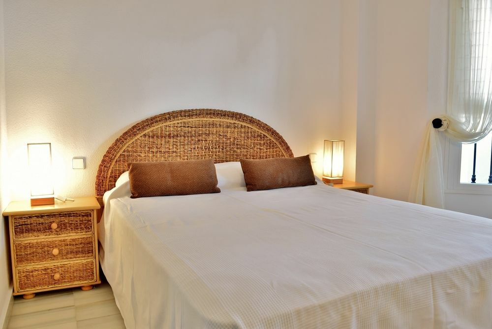 Apartamentos Y Casas Serinamar Marbella El Angel Exterior photo