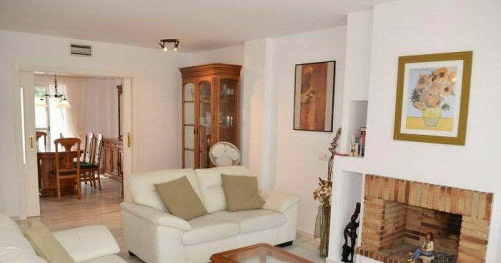 Apartamentos Y Casas Serinamar Marbella El Angel Exterior photo
