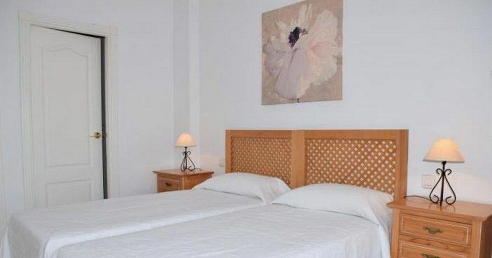 Apartamentos Y Casas Serinamar Marbella El Angel Exterior photo